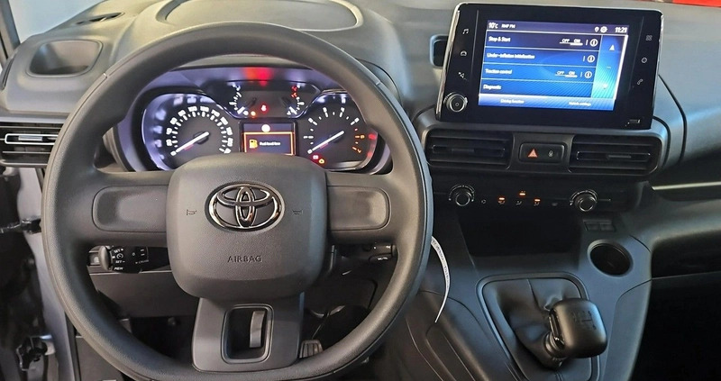 Toyota Proace City Verso cena 109900 przebieg: 50664, rok produkcji 2022 z Dzierżoniów małe 326